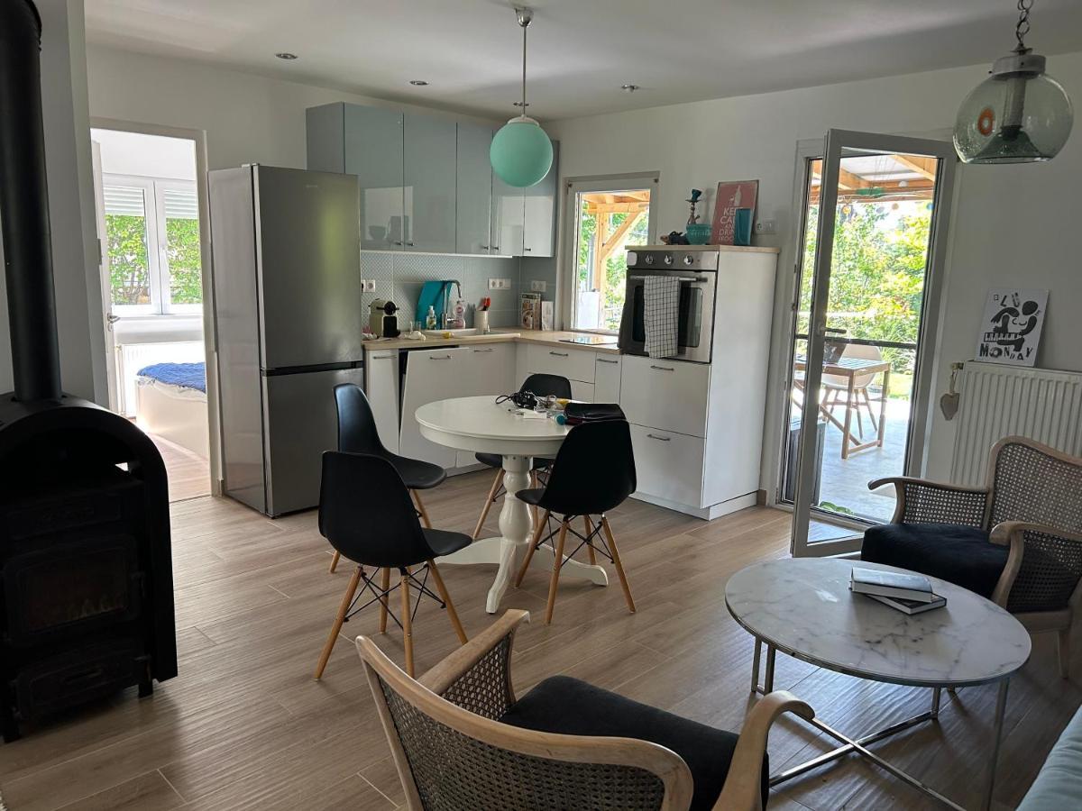 Kisvirag Vendeghaz Villa Balatonvilágos Exteriör bild